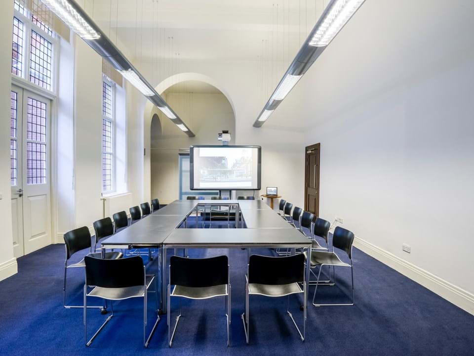 Photo of the Drayson Room boardroom style 