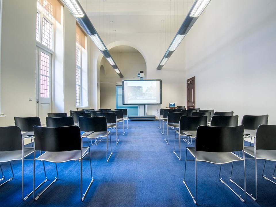 Photo of the Drayson Room lecture theatre style